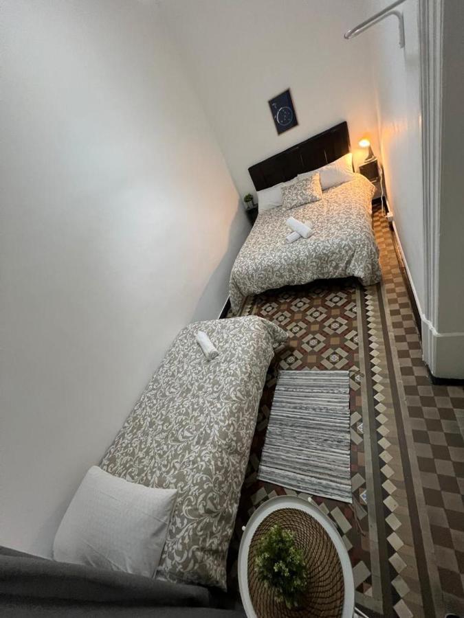 A & M Barcelona Hostal Экстерьер фото